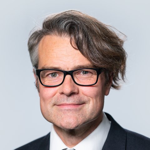 David Thomas headshot
