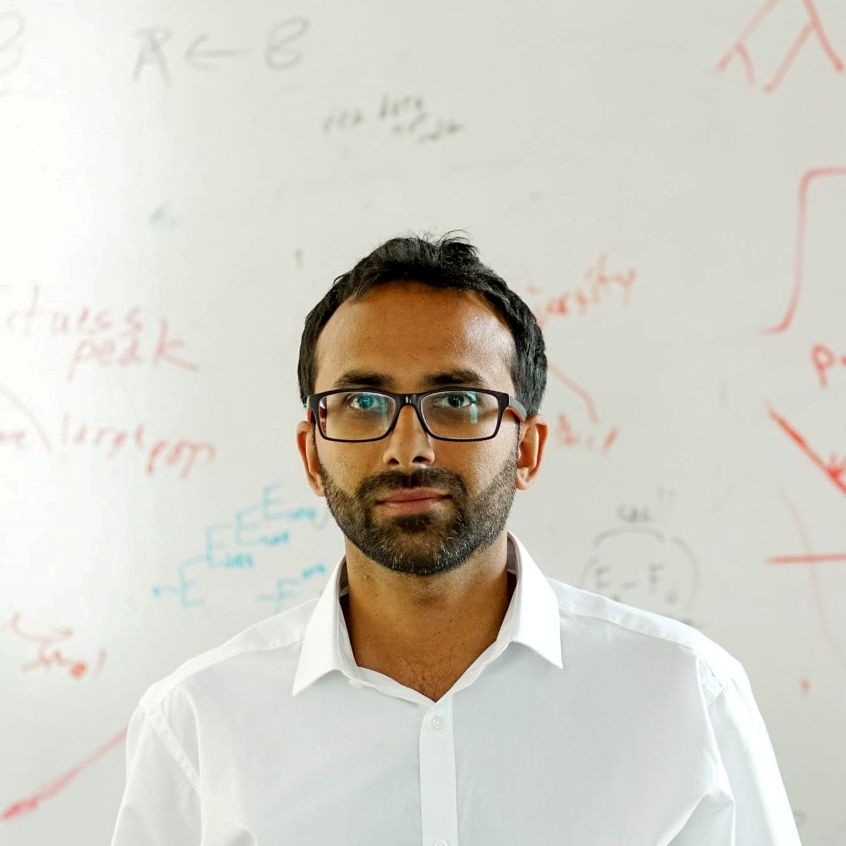 Ravi Gupta headshot